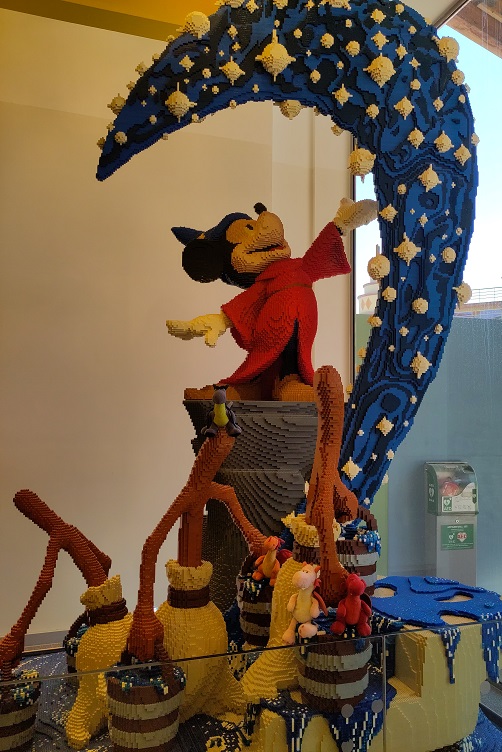 Magic Mickey aus Legosteinen