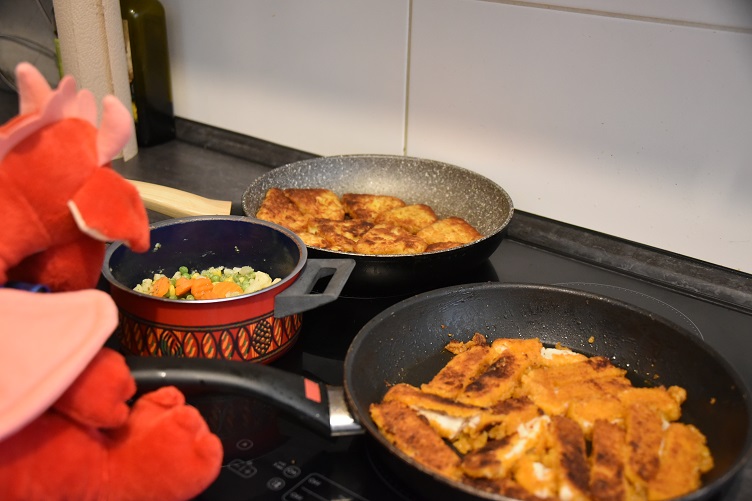 Rosa kocht Mittagessen