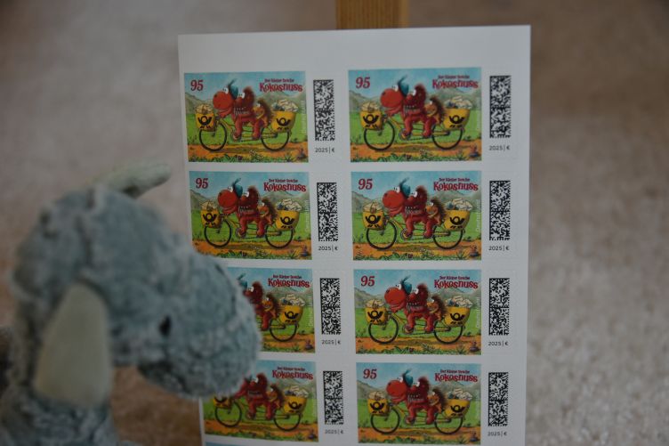 Ivy mit Drachenbriefmarken
