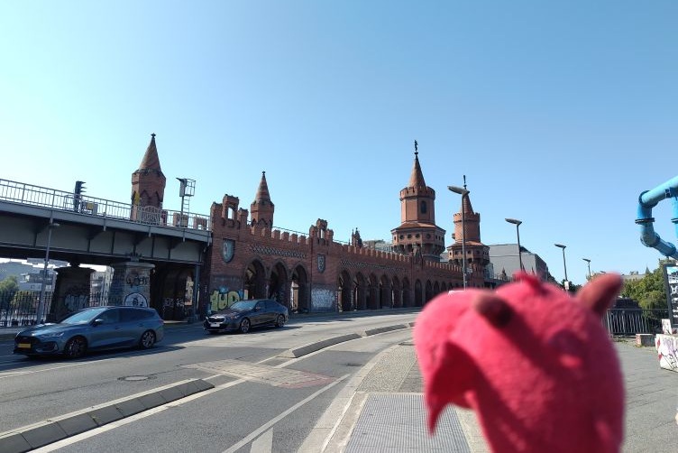 Brücke mit Türmchen