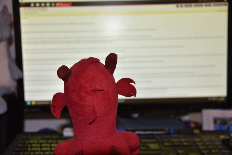 Ruby schreibt eine Mail an die Drachenbande