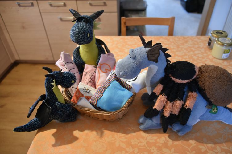 DIe Kreativdrachis checken Isabellas Osterkörbchen