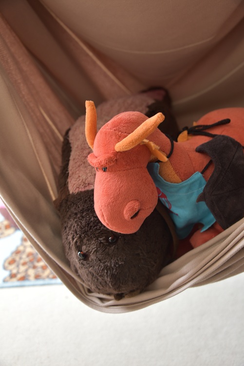Eldur und Zergi in der Schaukel